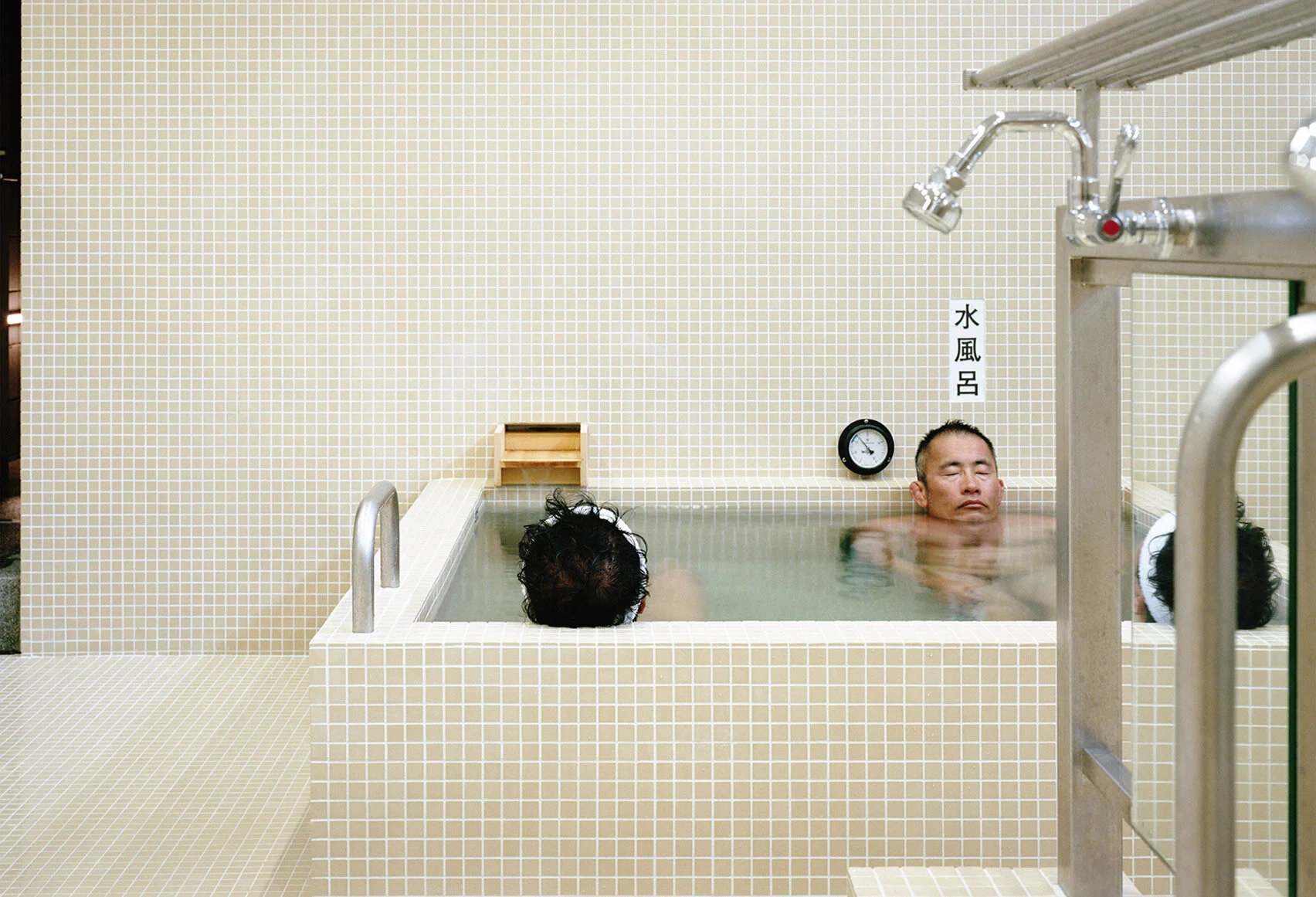 アート・デザイン・音楽 SENTO: The Japanese Public Bath SENTO - The Japanese Public Bath in the 20th Century – JAPANESE